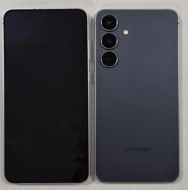 Samsung Galaxy S25 FE Real Image